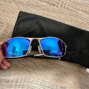 Like NEW Oakley Whisker Sunglasses Prizm Sapphire Polarized, Chrome Frame w/ Box